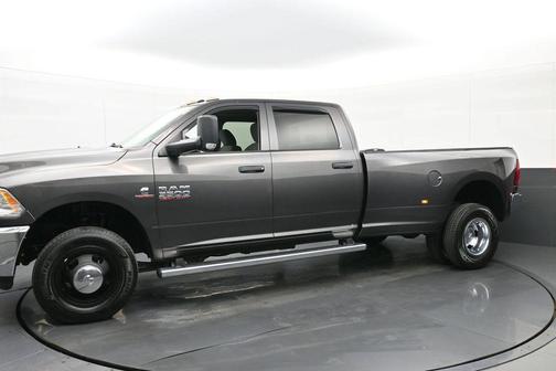 2018 RAM 3500 Tradesman Crew Cab 4x4 8' Box