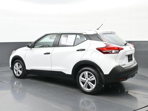 2020 Nissan Kicks S