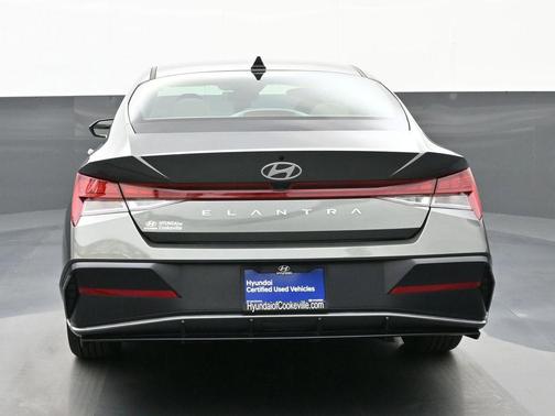 2025 Hyundai ELANTRA SEL
