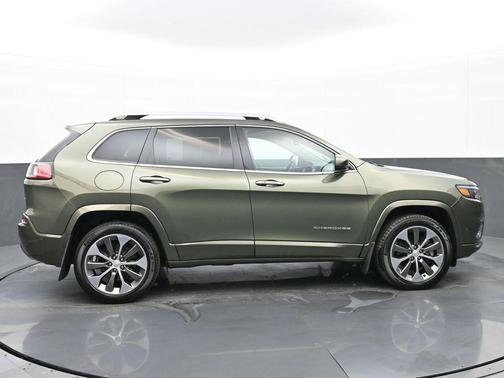 2019 Jeep Cherokee Overland