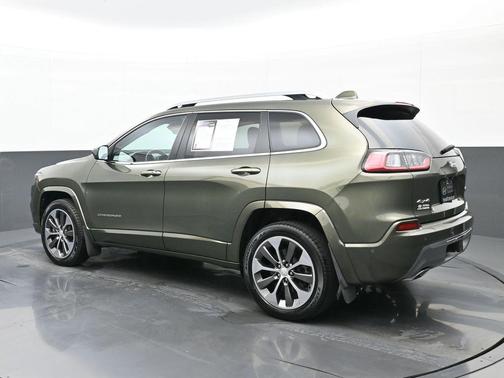 2019 Jeep Cherokee Overland