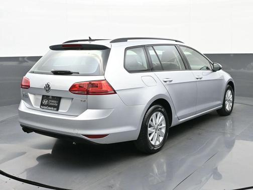 Reflex Silver Metallic 2016 Volkswagen Golf SportWagen TSI S 4-Door