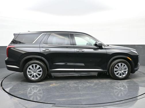 2025 Hyundai PALISADE SE