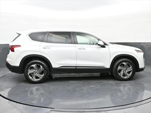2022 Hyundai SANTA FE SE
