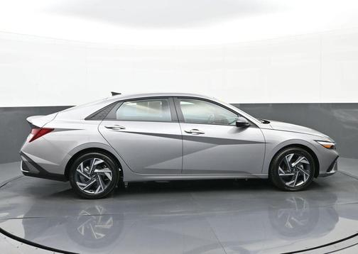 Fluid Metal 2025 Hyundai ELANTRA Sport
