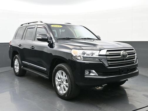 2017 Toyota Land Cruiser Base