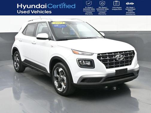 Lunar White 2024 Hyundai VENUE SEL