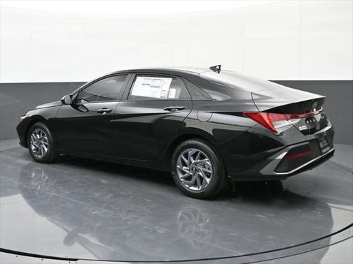 2025 Hyundai ELANTRA HEV Blue
