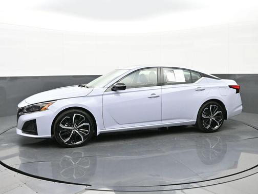 2024 Nissan Altima SR FWD