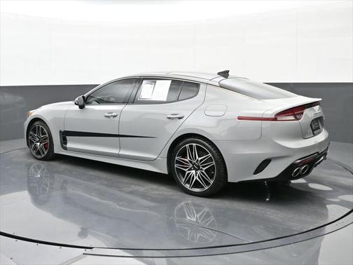 2022 Kia Stinger GT1