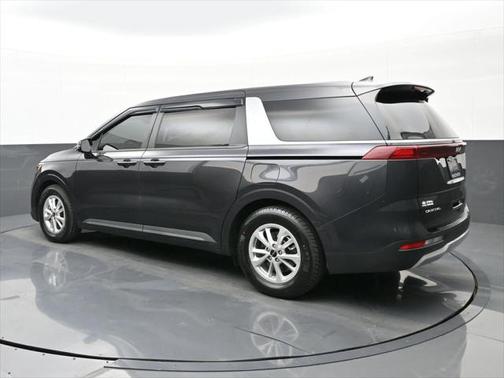 2023 Kia Carnival LX