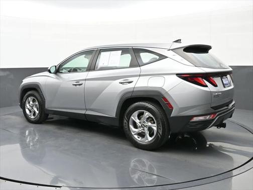 2022 Hyundai TUCSON SE