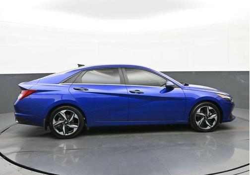 2022 Hyundai ELANTRA Limited