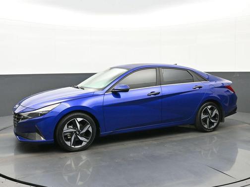 2022 Hyundai ELANTRA Limited