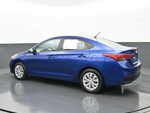 2022 Hyundai Accent SE