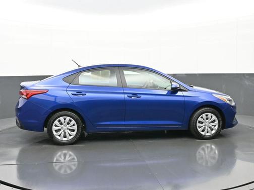 2022 Hyundai Accent SE