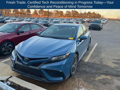 2023 Toyota Camry SE