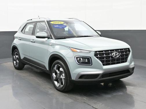 2025 Hyundai VENUE Limited