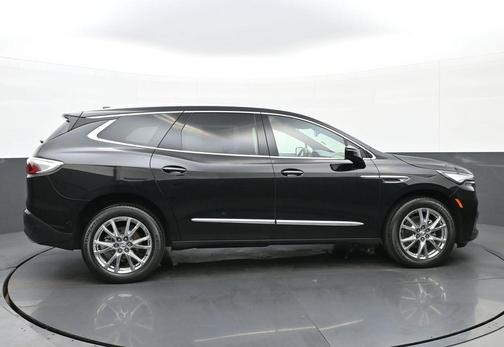 2023 Buick Enclave Essence AWD