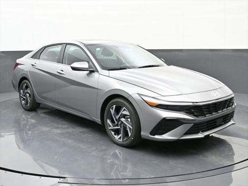 2025 Hyundai ELANTRA SEL