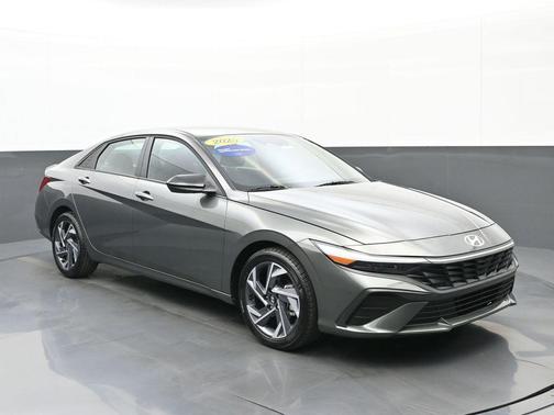 2025 Hyundai ELANTRA Sport