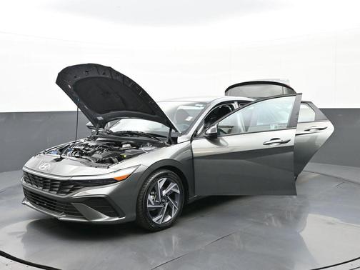 2025 Hyundai ELANTRA Sport