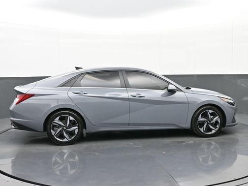2021 Hyundai ELANTRA Limited