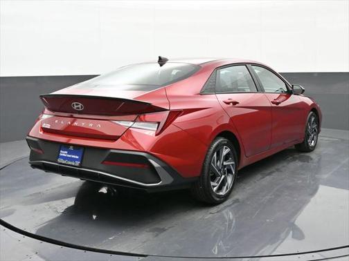 2025 Hyundai ELANTRA Sport