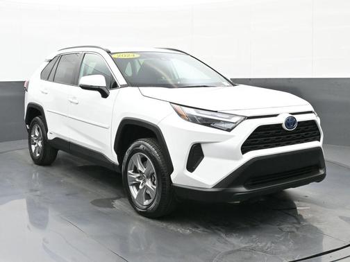 2024 Toyota RAV4 Hybrid LE