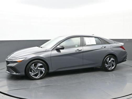 2025 Hyundai ELANTRA Sport