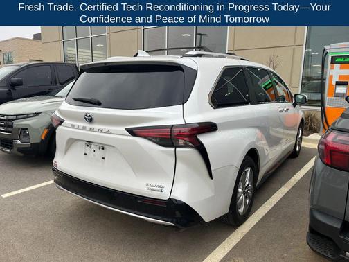 2024 Toyota Sienna Limited