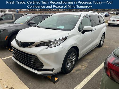 2024 Toyota Sienna Limited