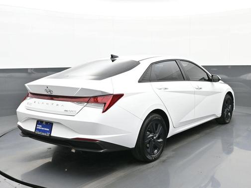 2023 Hyundai ELANTRA HEV Blue