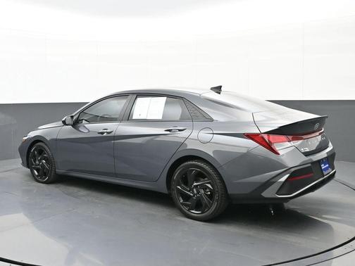 2025 Hyundai ELANTRA Sport