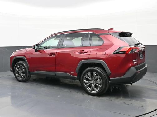 2023 Toyota RAV4 Hybrid XLE Premium