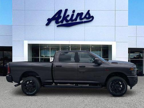 2025 RAM 2500 Big Horn Crew Cab 4x4 6'4' Box