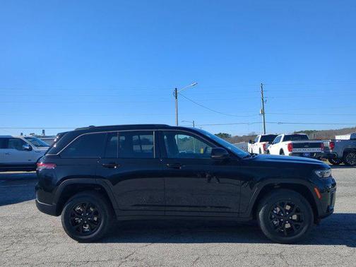 2026 Jeep Grand Cherokee Altitude