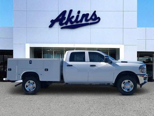 2026 RAM 2500 Tradesman Crew Cab 4x4 8' Box