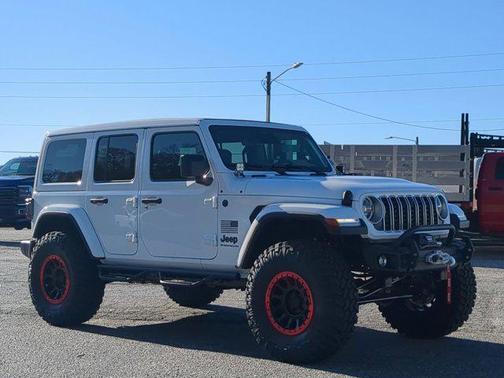 2026 Jeep Wrangler 4-Door Sahara 4x4