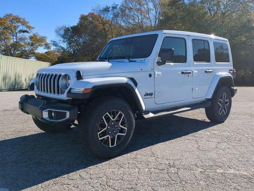 2026 Jeep Wrangler 4-Door Sahara 4x4