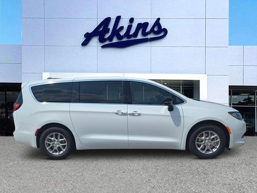 bright white clearcoat 2027 Chrysler Pacifica LX