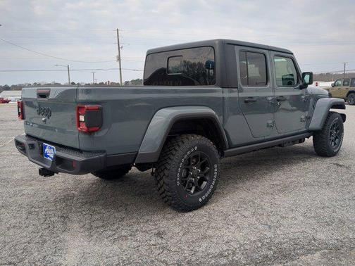 2026 Jeep Gladiator Willys 4x4