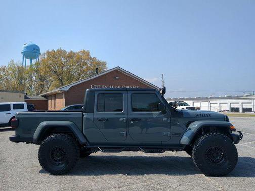 Anvil Clearcoat 2026 Jeep Gladiator Willys 4x4