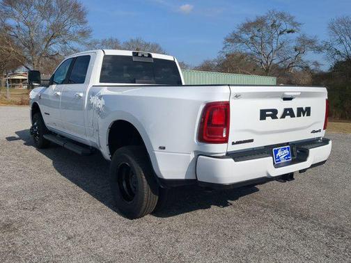 2026 RAM 3500 Laramie Crew Cab 4x4 8' Box