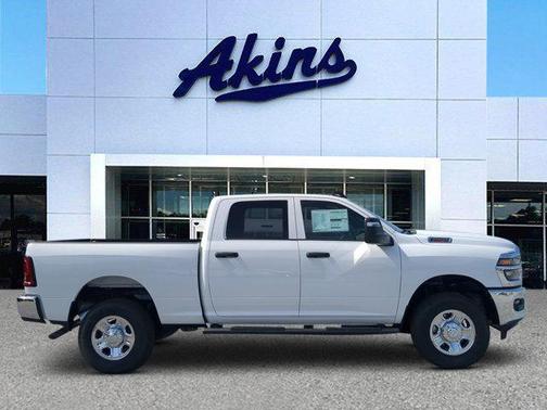 2025 RAM 2500 Tradesman Crew Cab 4x4 6'4' Box