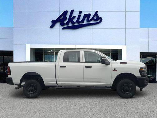 2026 RAM 2500 Tradesman Crew Cab 4x4 6'4' Box