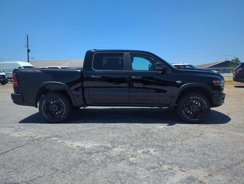 Diamond Black Crystal Pearlcoat 2026 RAM 1500 Rebel