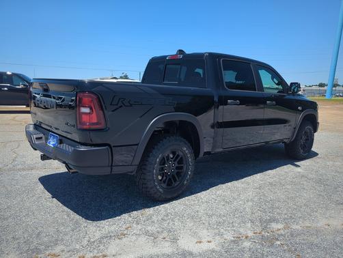 Diamond Black Crystal Pearlcoat 2026 RAM 1500 Rebel