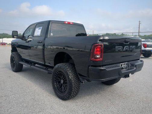 2025 RAM 2500 Big Horn Crew Cab 4x4 6'4' Box