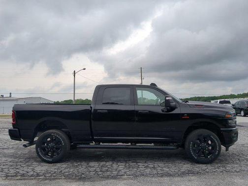 2025 RAM 2500 Big Horn Crew Cab 4x4 6'4' Box